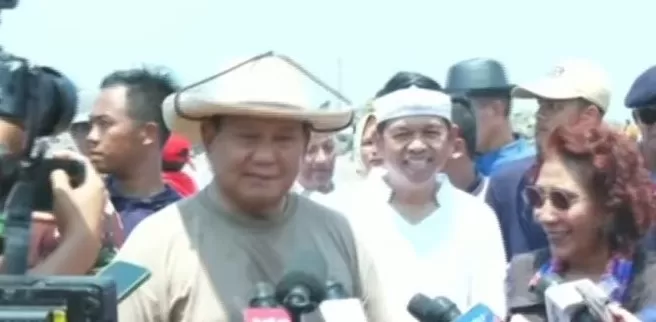 Kedatangan Menteri Pertahanan Prabowo Subianto Disambut Meriah Warga Pangandaran